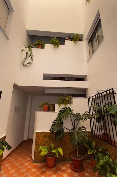 Precioso Piso De 3 Dormitorios, Cocina Y 1 Bano Competa