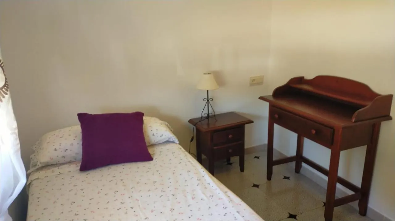 Precioso Piso De 3 Dormitorios, Cocina Y 1 Bano Competa Spain